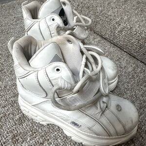 Buffalo London shoes size 40/9.5